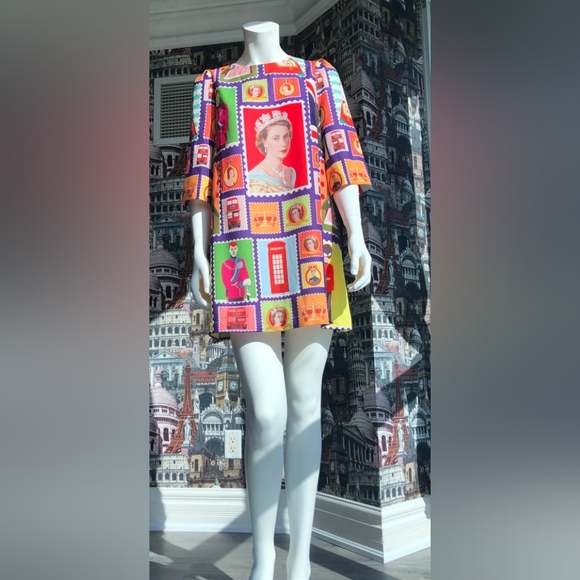 Colorful dress! - Picture 3 of 8